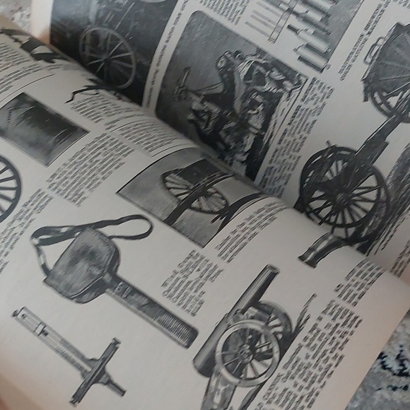 1970 Bannerman Catalogue Of Military Goods - 1927 Guns Medals Book - Picture 8 of 10